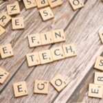 Robo Advisors vs Human Financial Planners: Which is Best for Your Money?